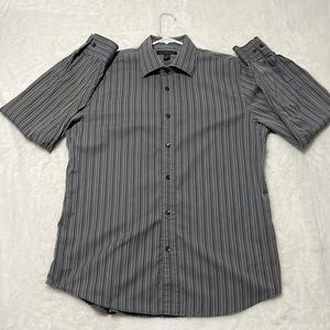 Mens Express Design Studio. Size Large 16-16.5